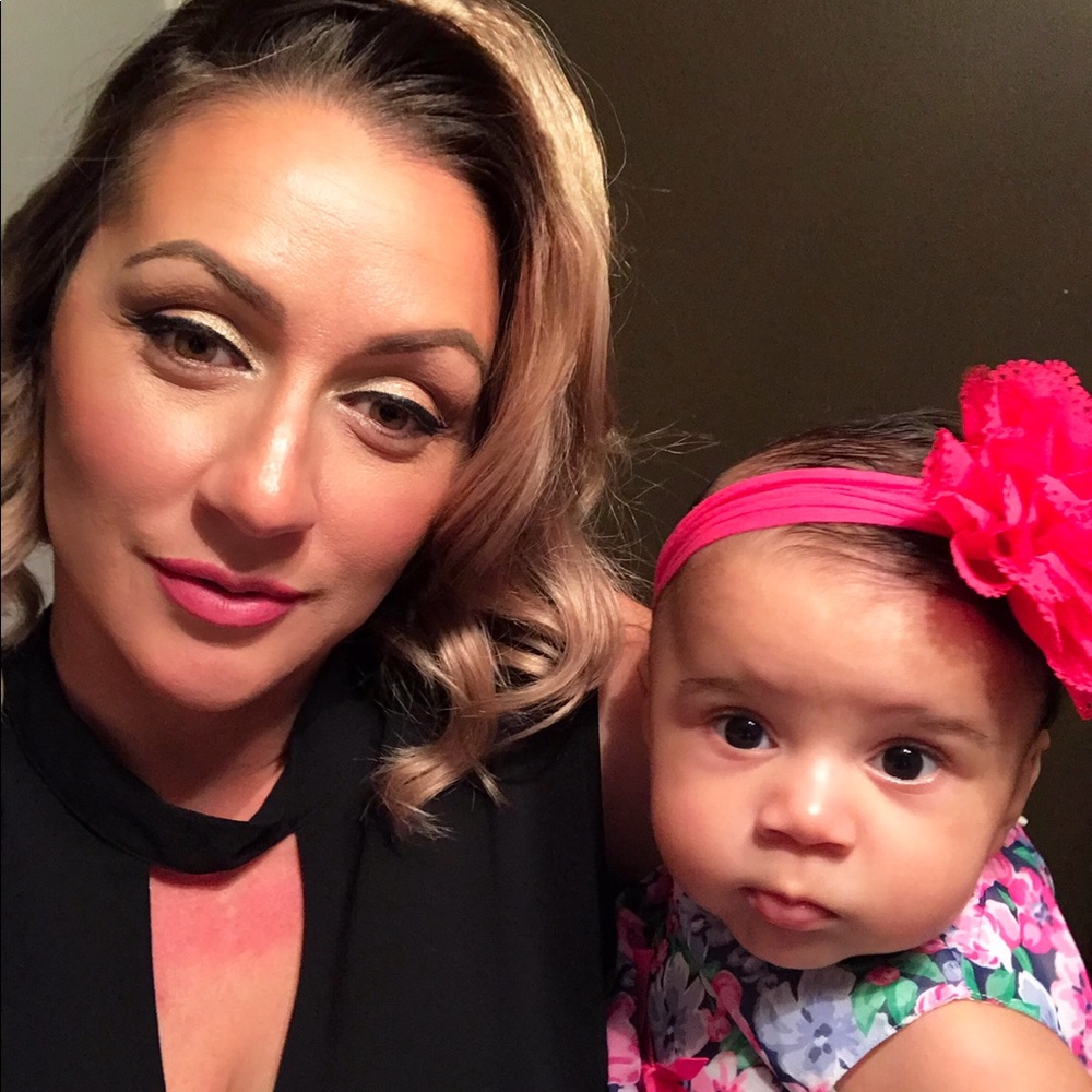 Meet your Posher, Sharon